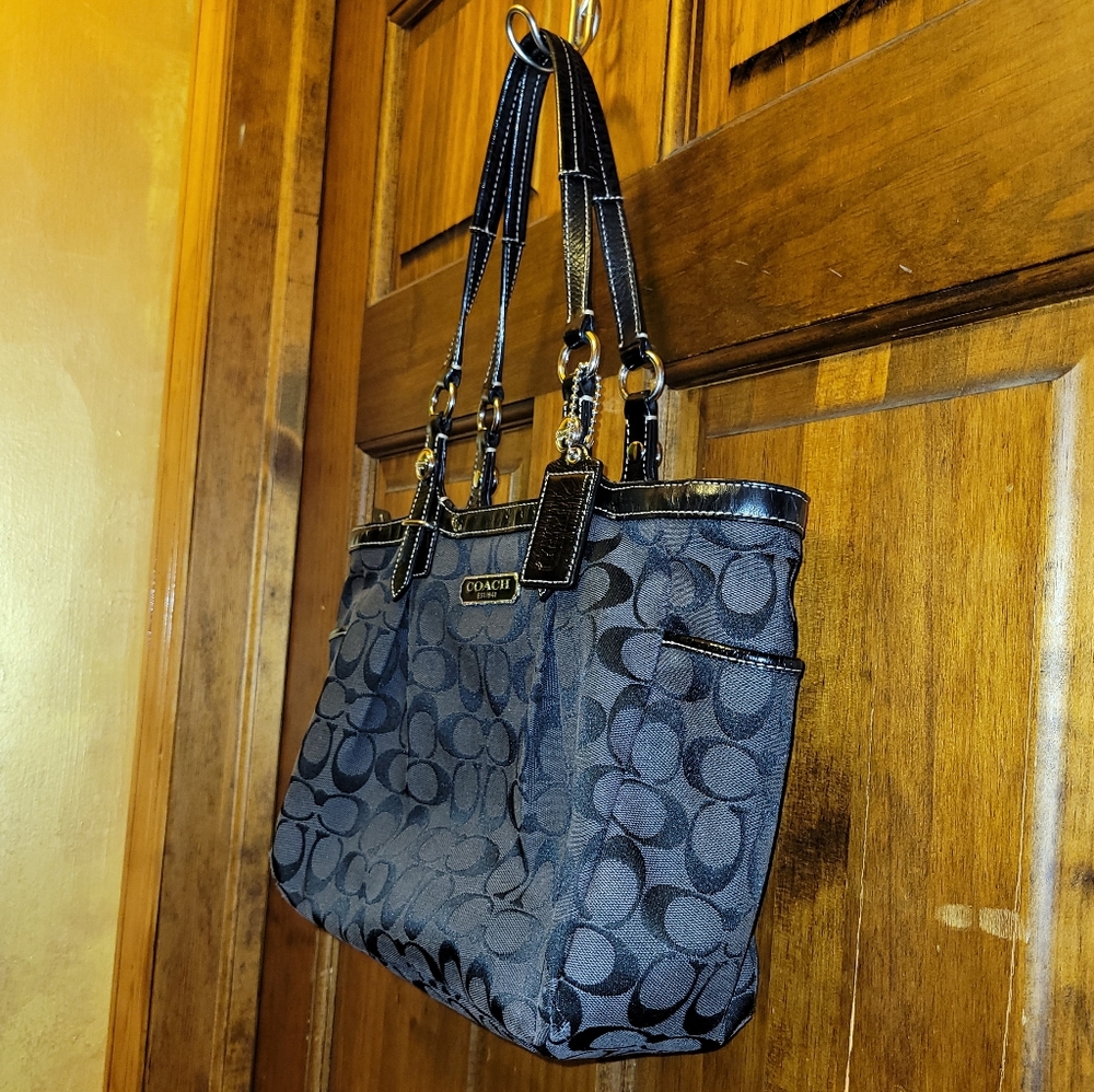 Coach East/West Gallery Black Tote BagF15146 - Picture 3 of 16